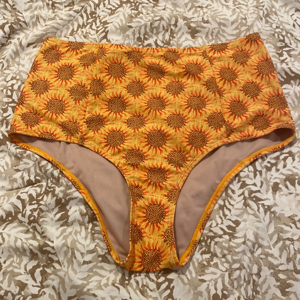 Kortni Jeane sunflowers bottoms